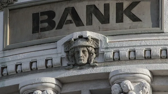 bank-2907728_640